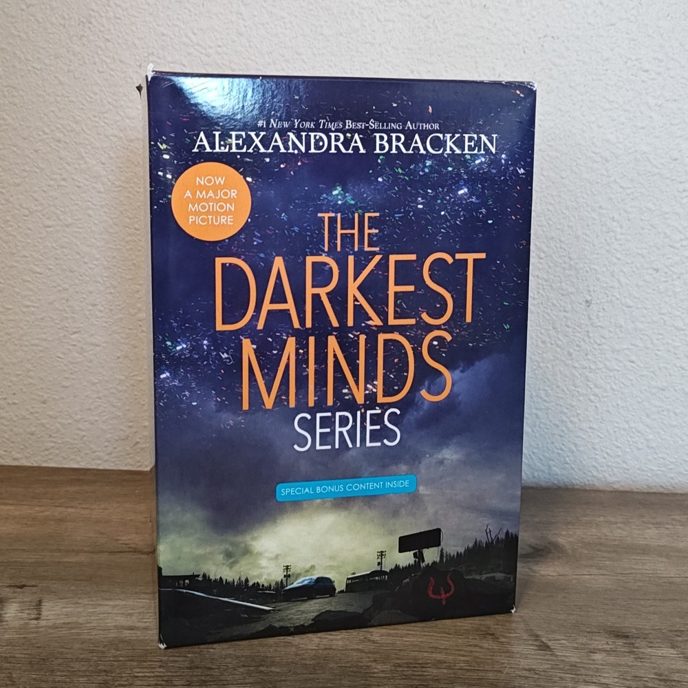 Alexandra Bracken The Darkest Minds Series Box Set YA 4 Books Black Dystopian